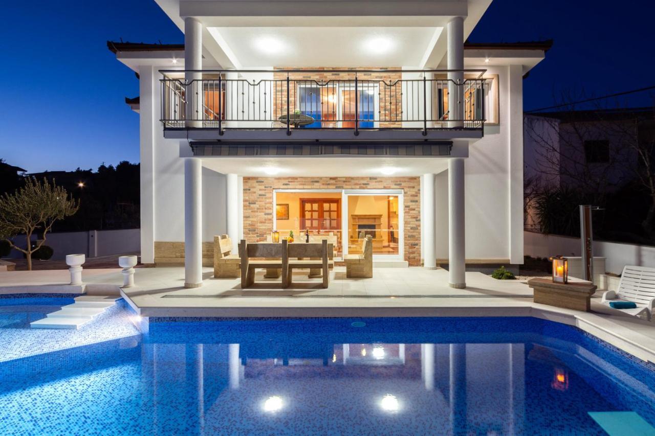 Luxury Villa Ivana Marina Exterior photo