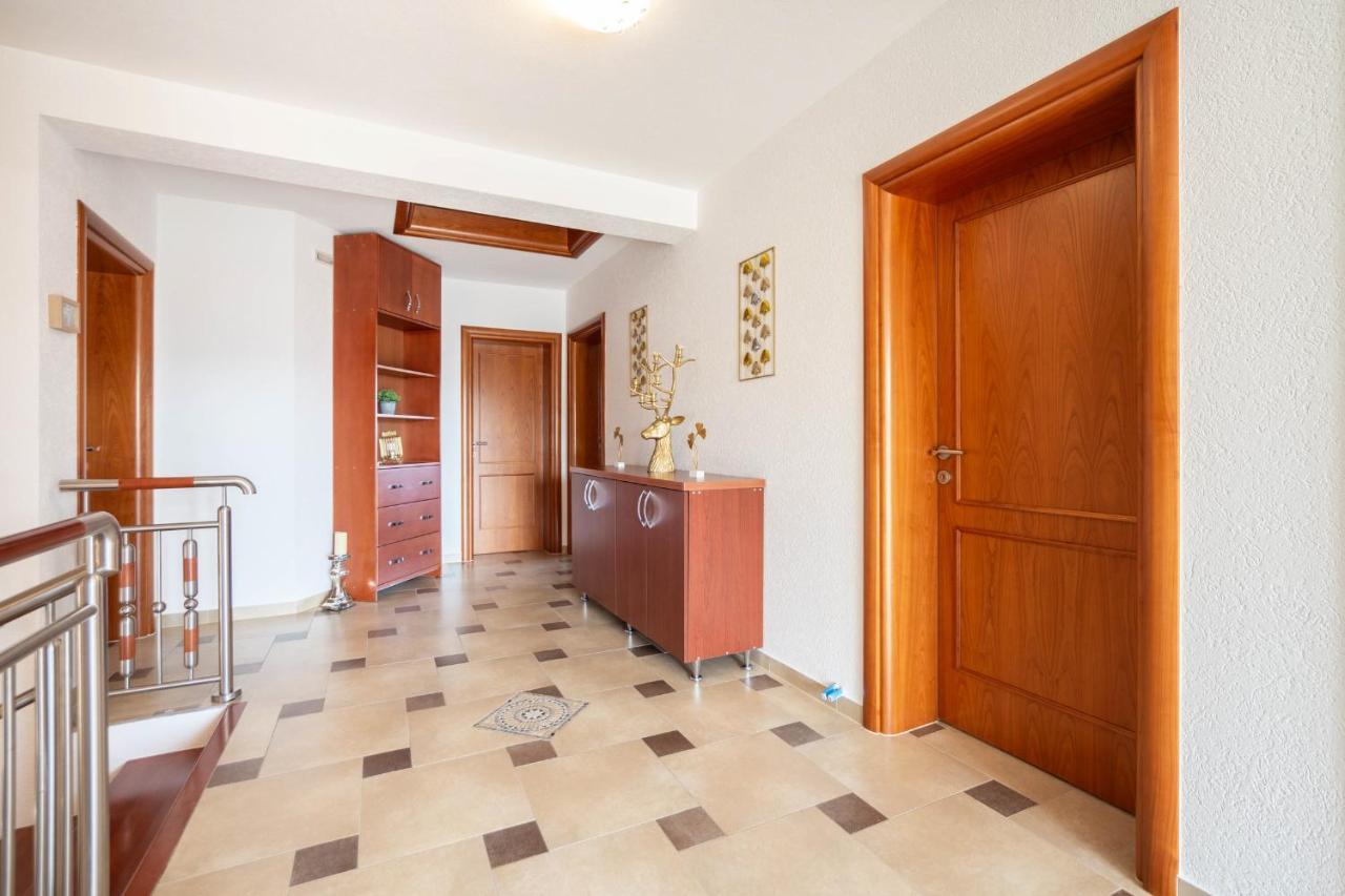 Luxury Villa Ivana Marina Exterior photo